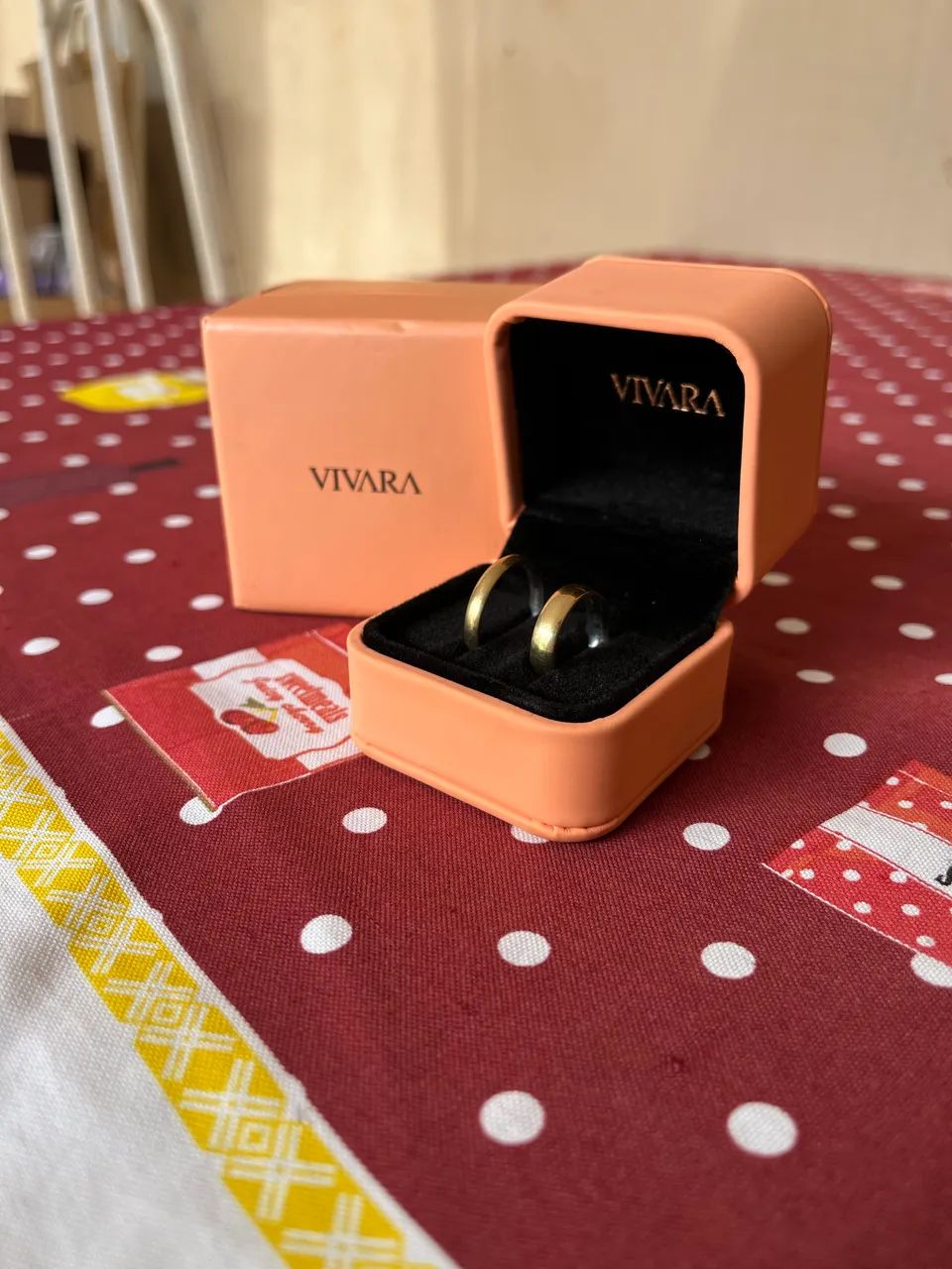 Par de alianças vivara romance 