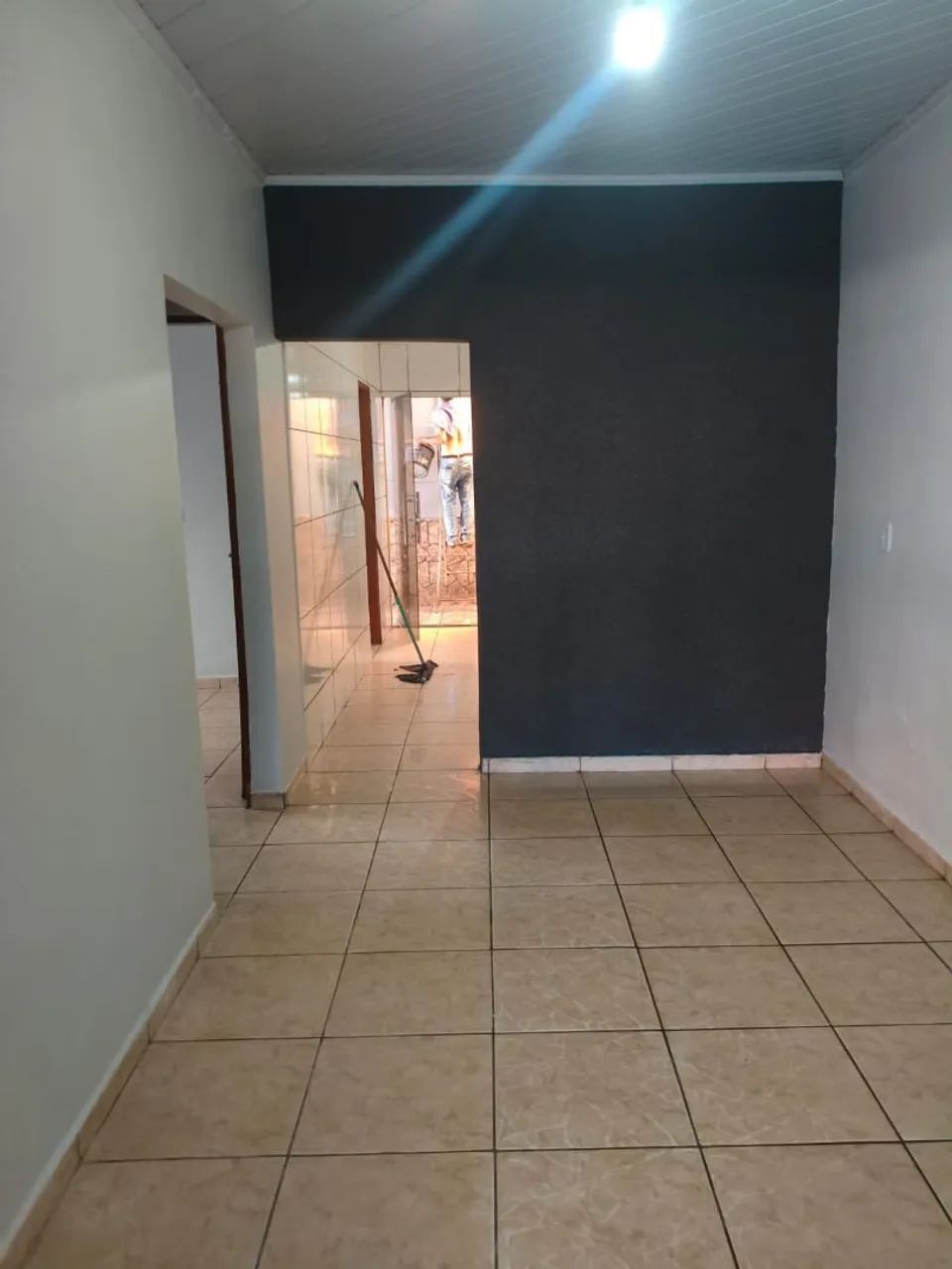 Vendo casa qnr2 três quartos 180 mil *