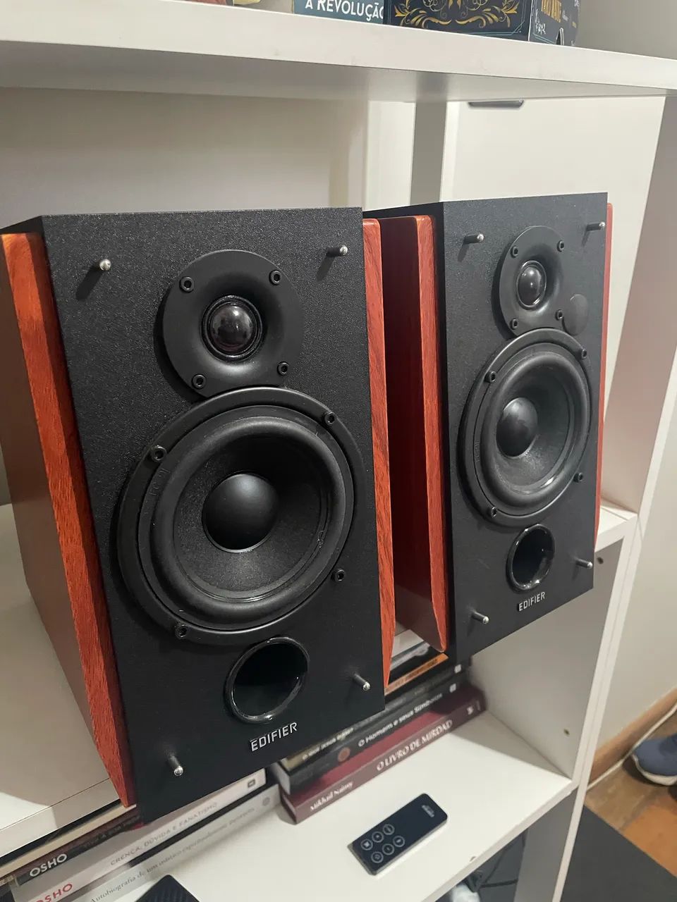 Monitor de Áudio Edifier R1700bt 66w marrom