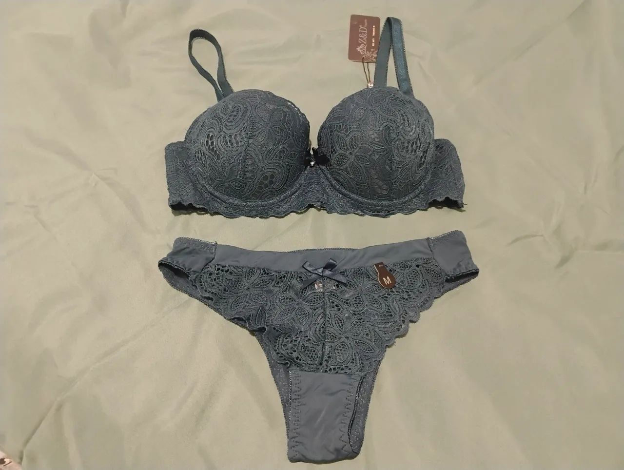 Lingerie nova com a etiqueta ?