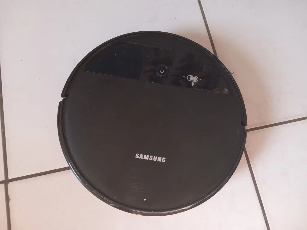 aspirador robô Samsung modelo vr05r5050wk/az - Foto 4