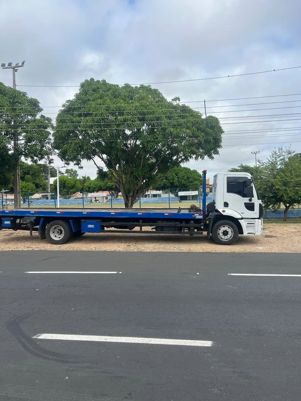 Reboque disponível 