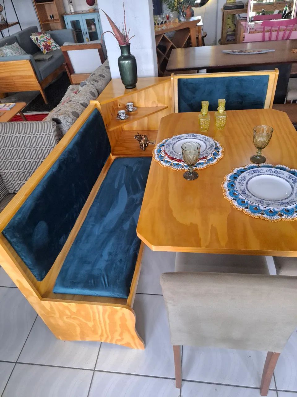 Canto alemão com mesa e cadeiras  - Foto 3