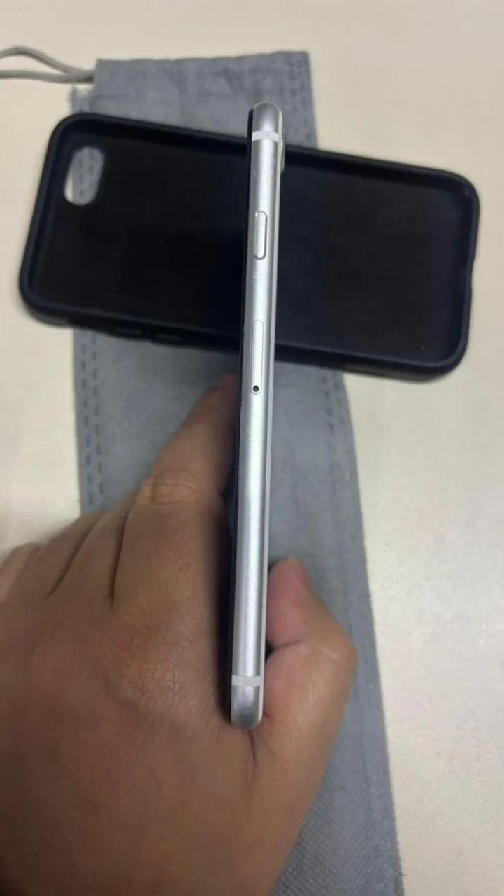 Iphone SE segunda geração 2020 - Foto 3