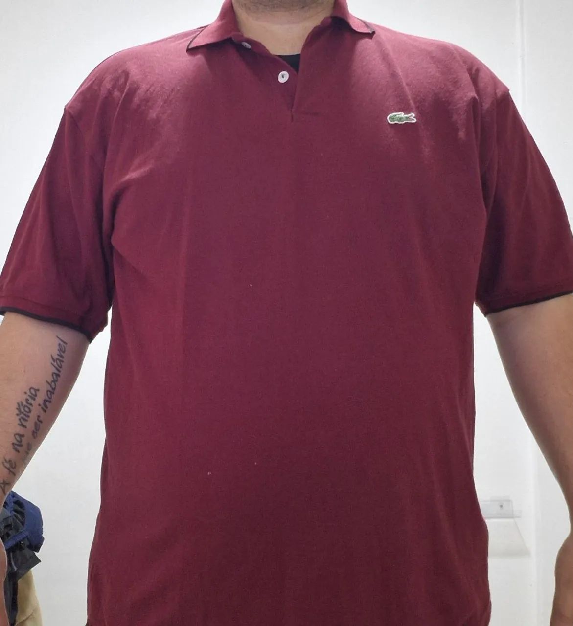 Camisas usadas (25,00 reais cada)