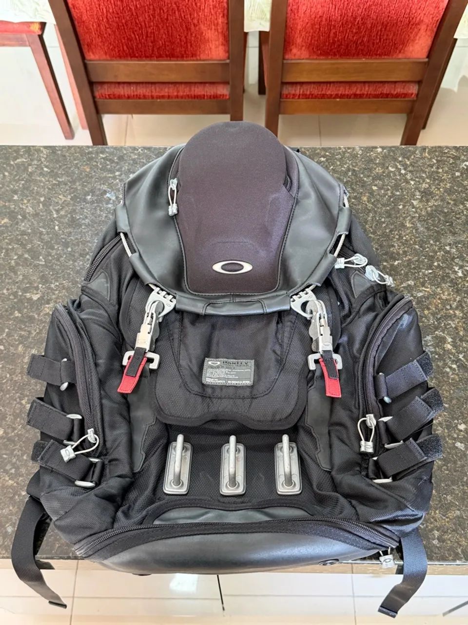 Mochila Oakley Kitchen Sink Black Red