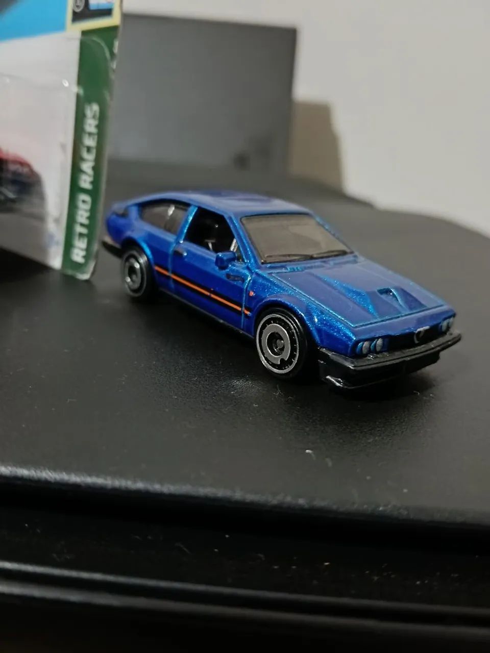 Kit 2 minis Hotwheels alfa Romeo gtv6 3.0 - Foto 3