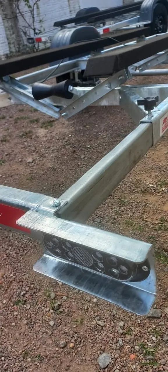 Carretinha para Barco Lancha 4m 5m e 6metros  - Foto 7