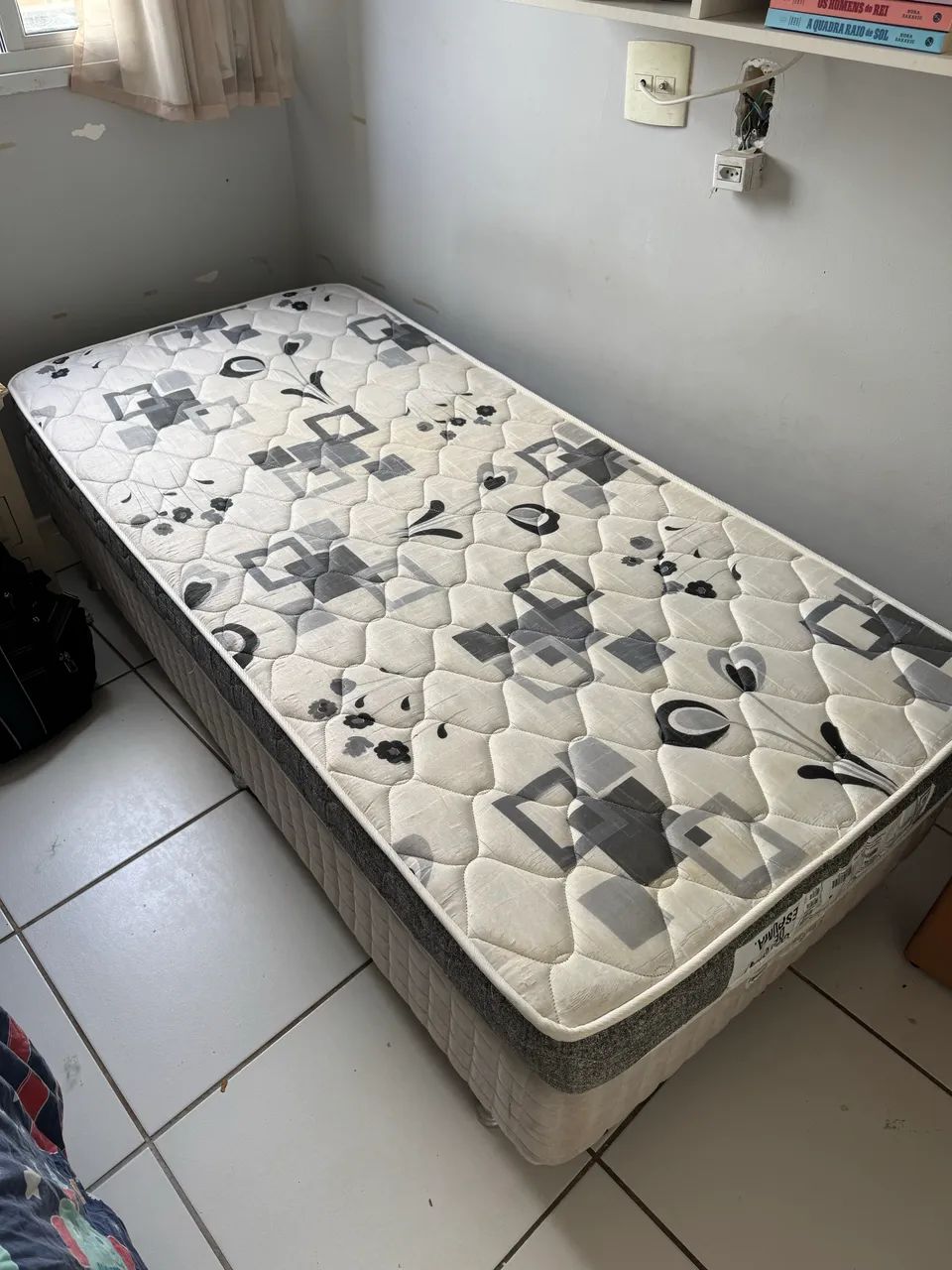 2 camas de solteiro com base Probel e colchão de espuma (USADO) - Foto 2