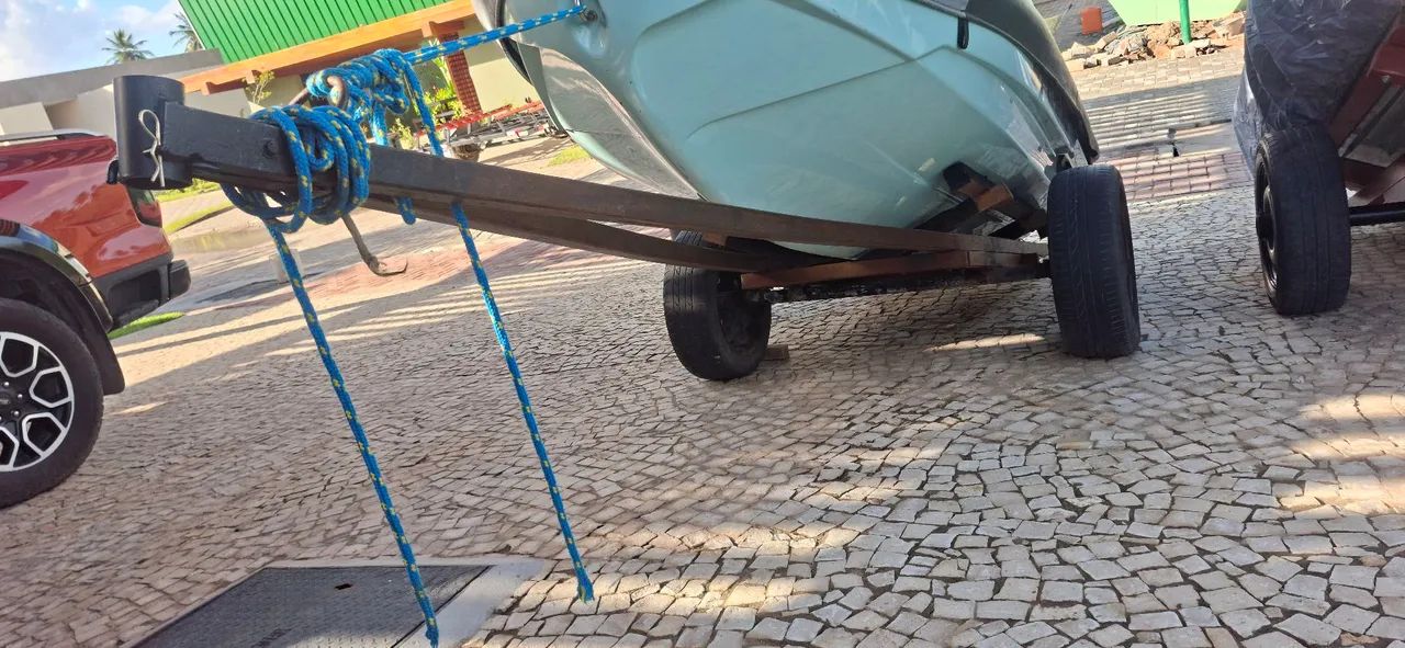 Vendo carroça para jet sky perfeita.