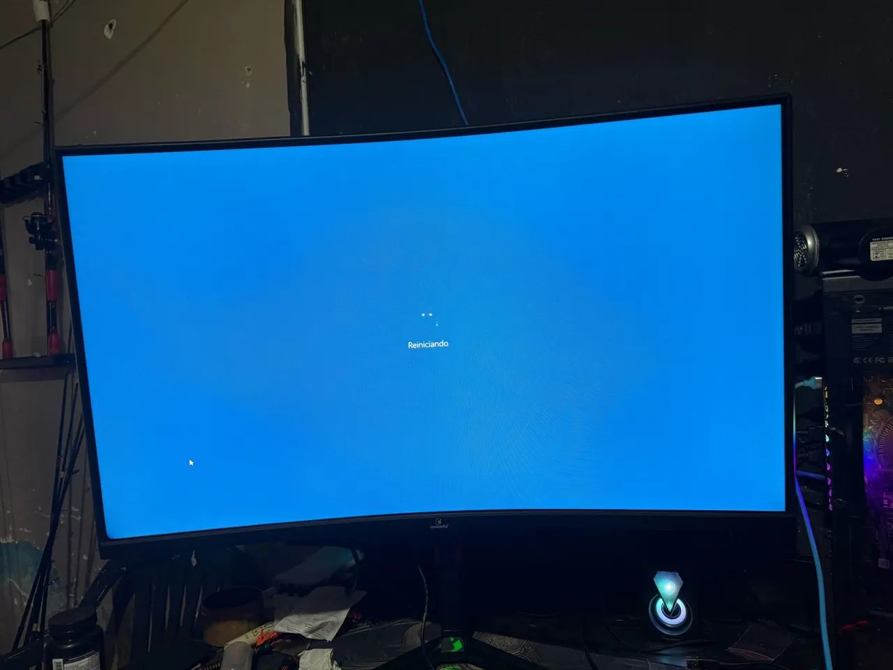 Vendo esse monitor curvado 32 polegadas le anucio  - Foto 3