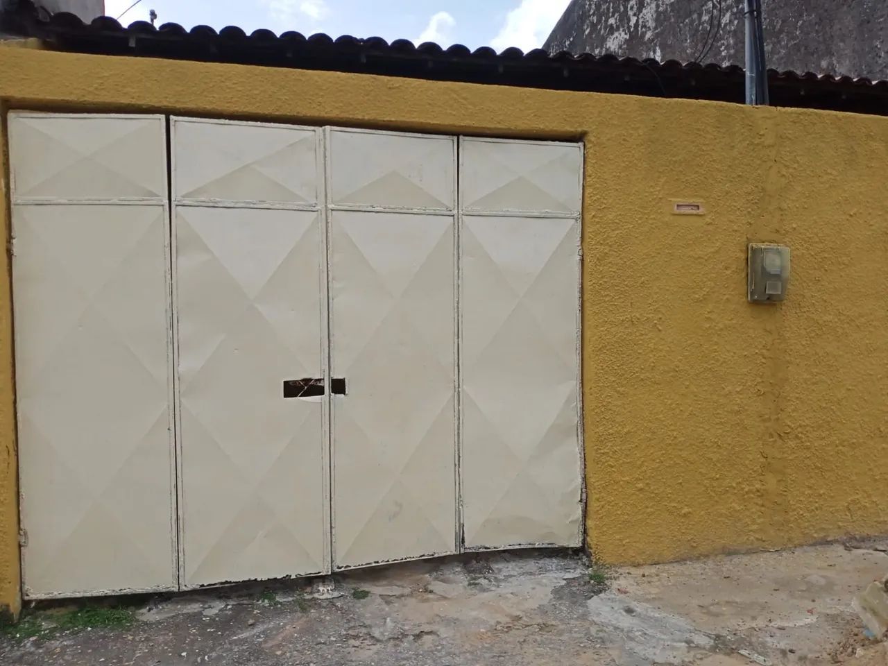 Vendo Casa no Fernando Collor com 2/4 sendo 2 wcs