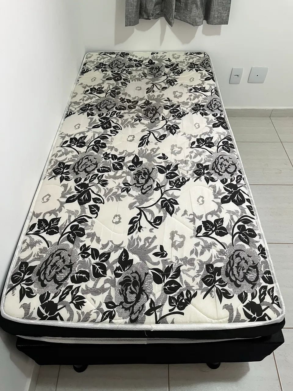 Cama Box Solteiro Completa (Base + Colchão) - Excelente Estado - Foto 2