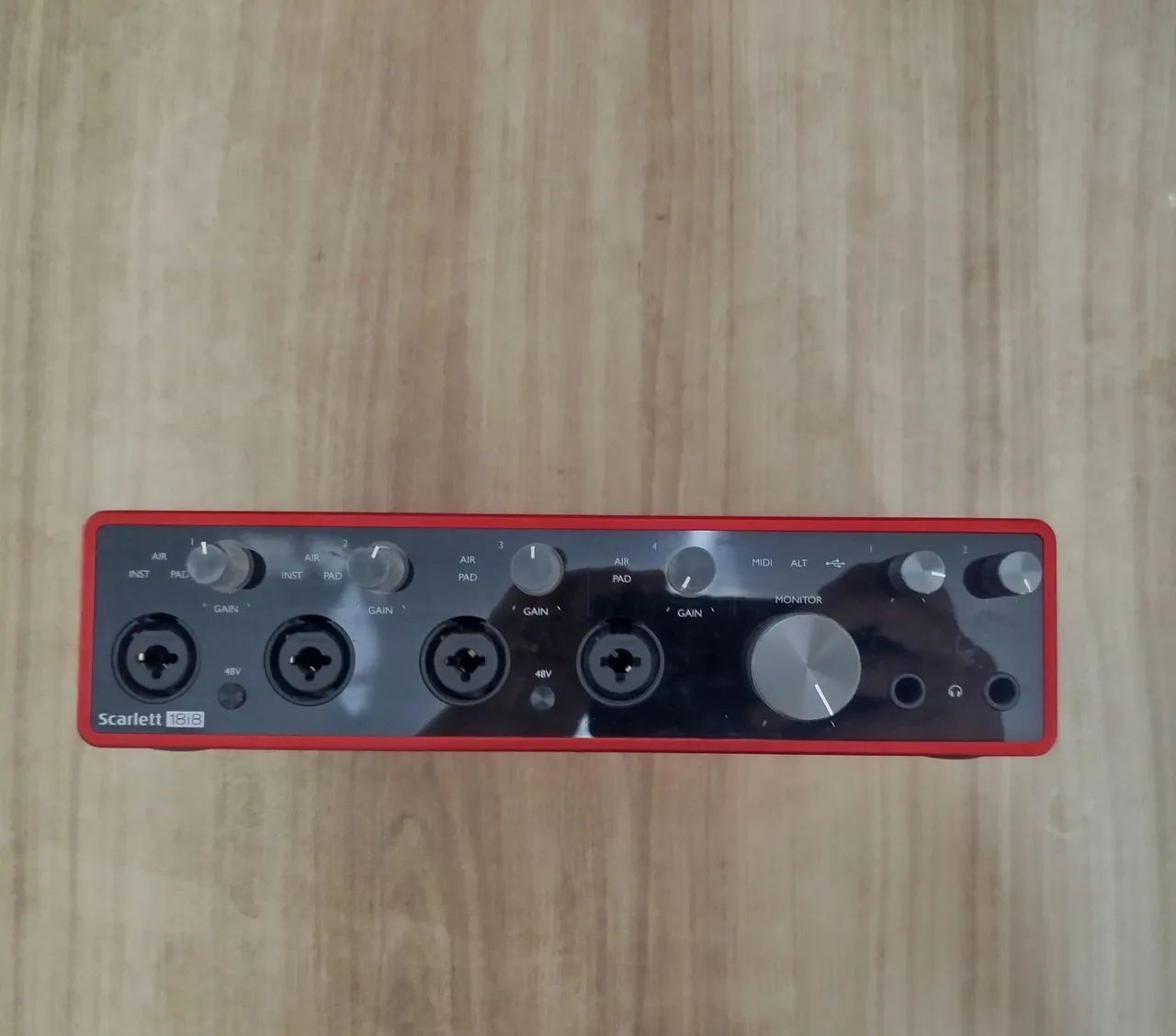 Focusrite Scarlett 18i8 (3ª Geração) - Foto 2