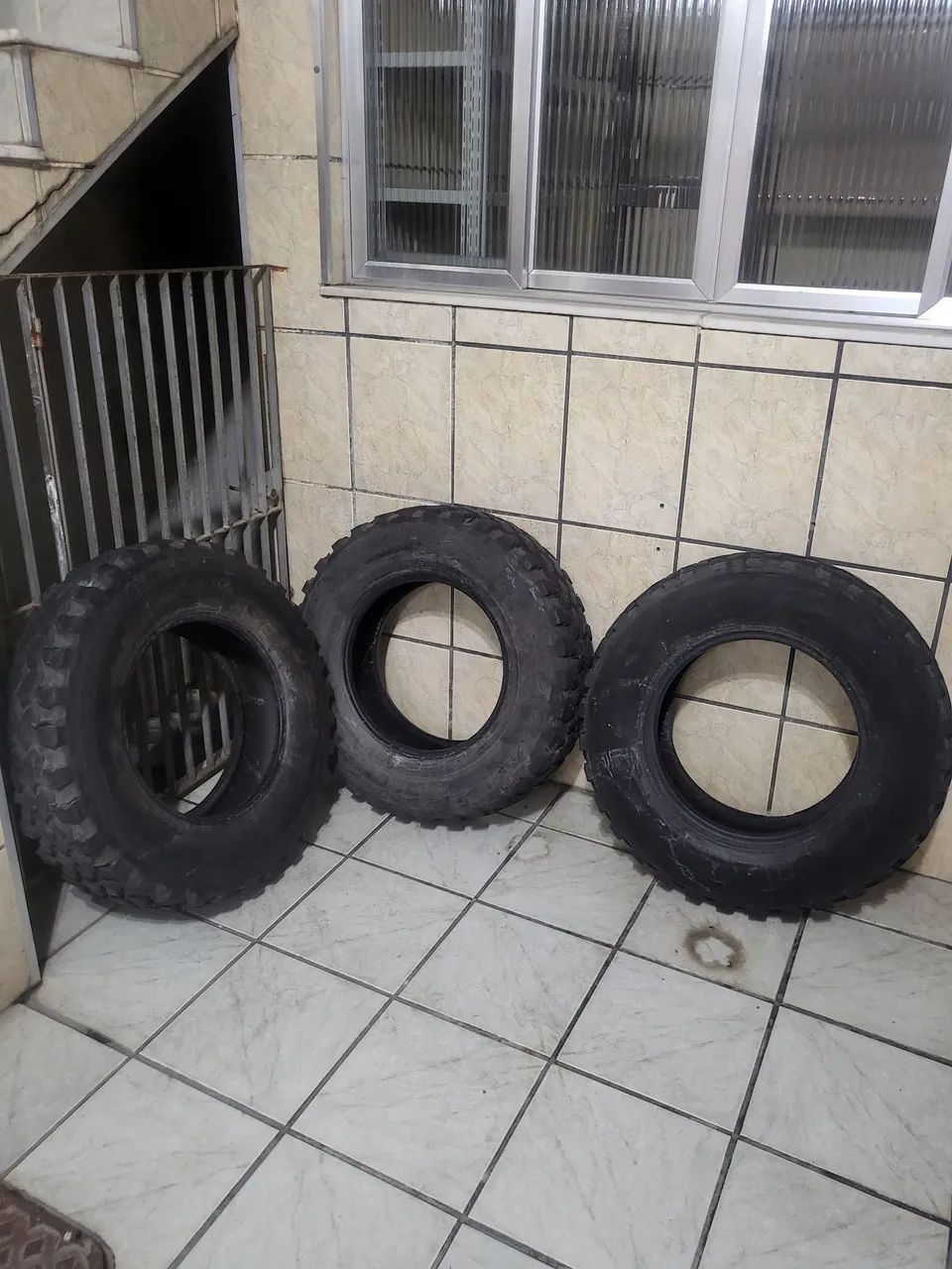 Pneus cravão aro 16 - Foto 2