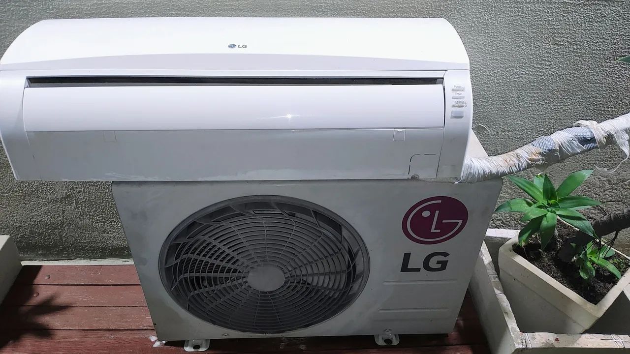 Ar Condicionado Split 12000 BTUs LG 220V