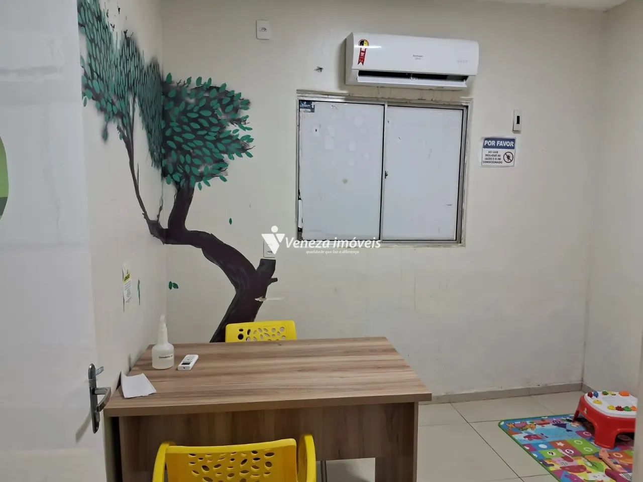 Sala comercial mobiliada no Saci para aluguel
