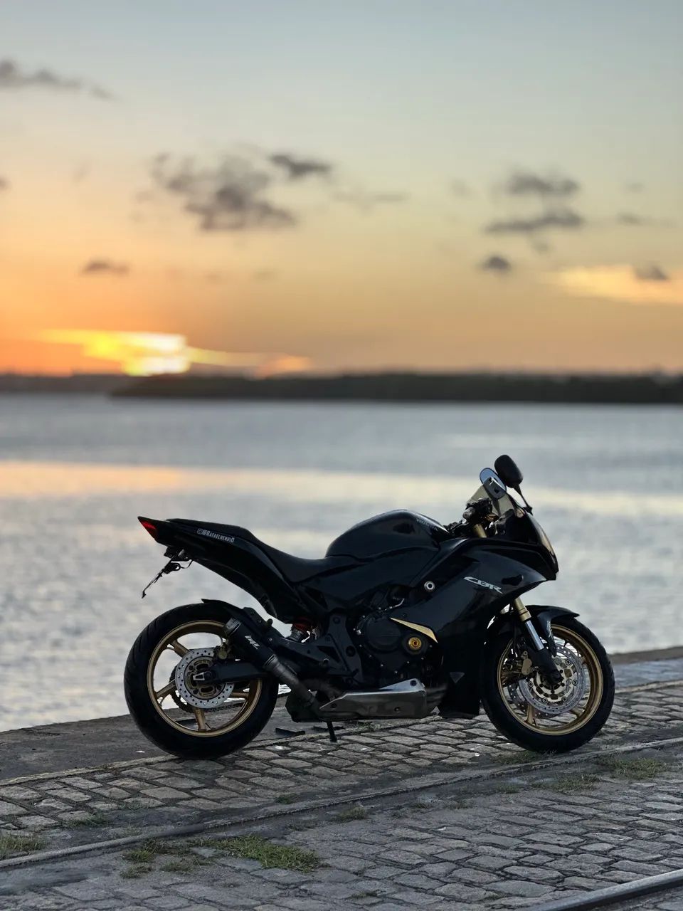 CBR 600f 2012 *NÃO TROCO!* - Foto 2
