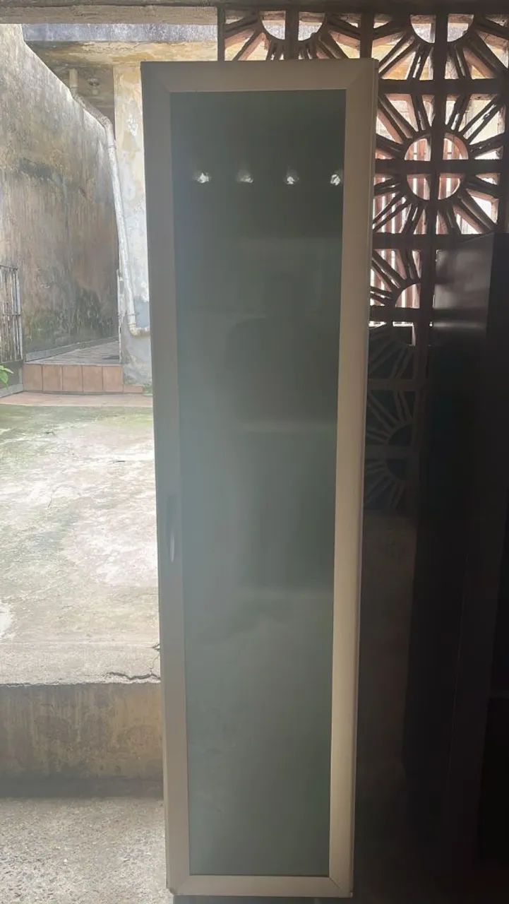 Armário multiuso 