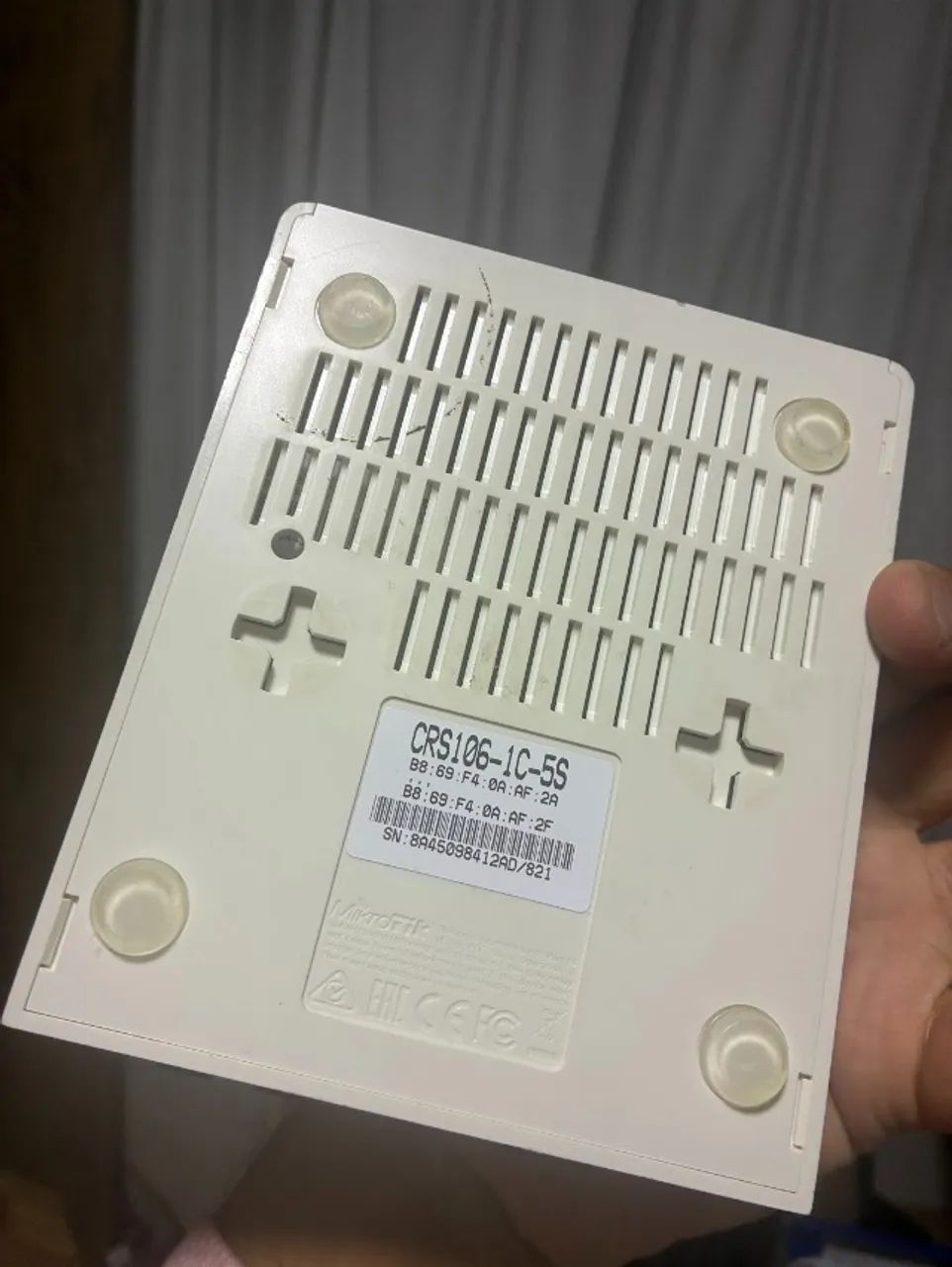 Switch MikroTik CRS106-1C-5S - Foto 4