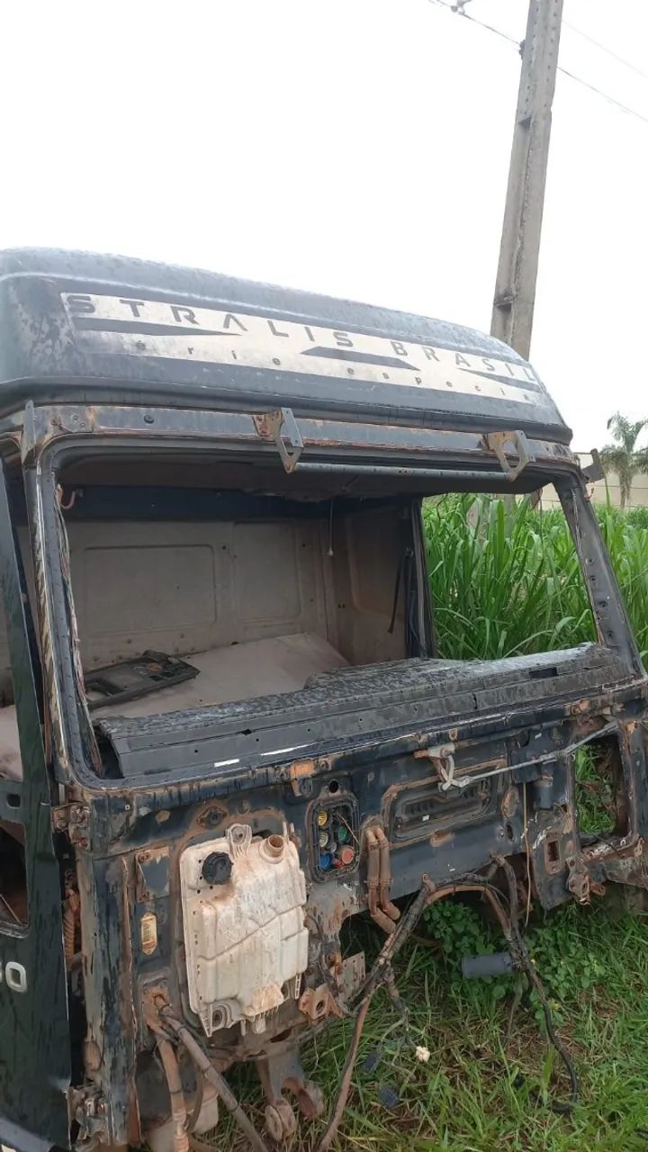 Cabine Iveco NR 380 teto alto 2007 - Foto 3