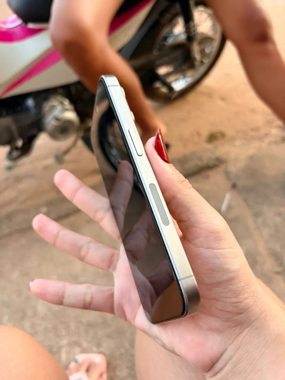 iPhone 15 pro 256gb - Foto 2