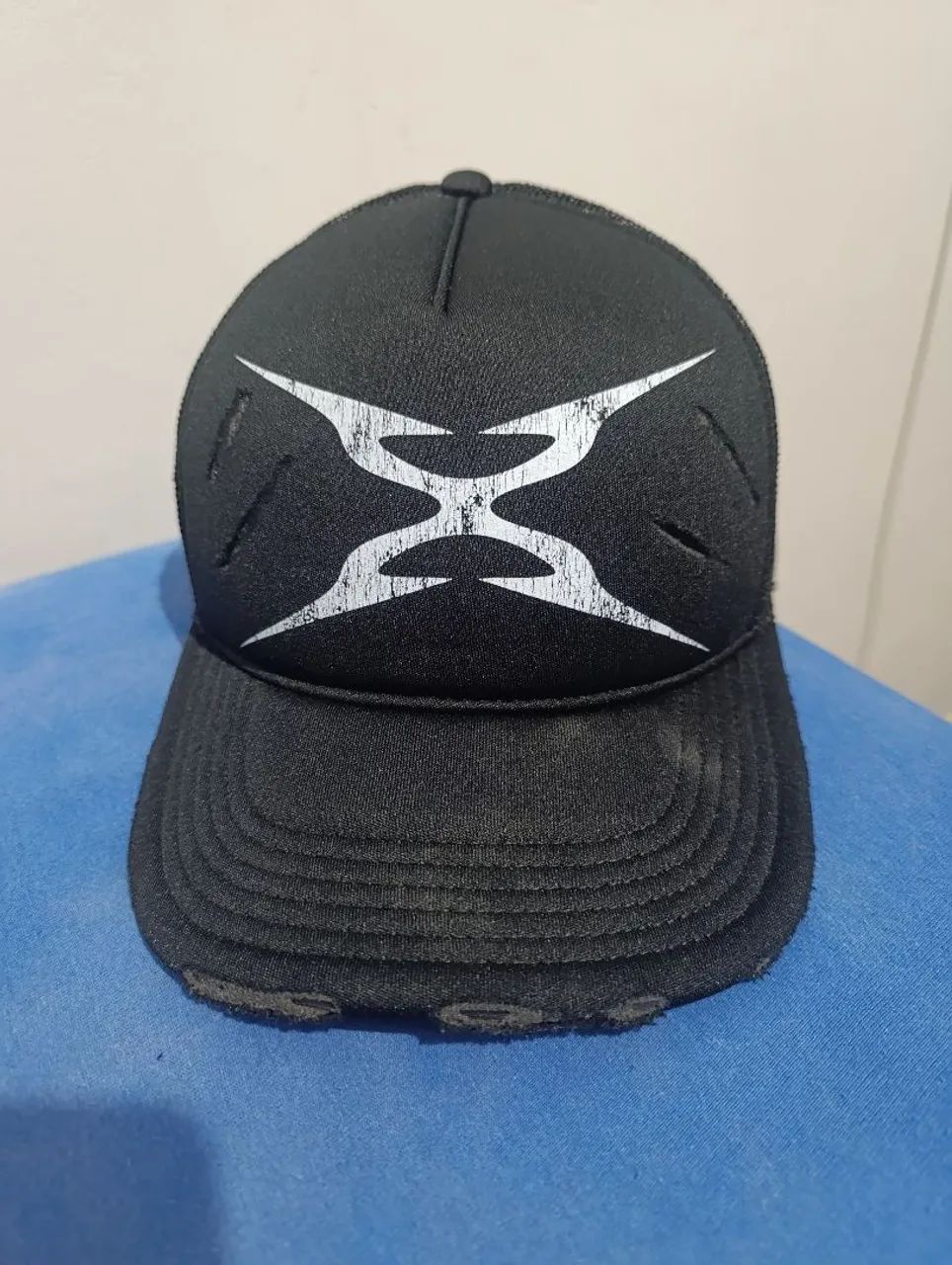 Boné do matuê xtranho 30 pra um original 
