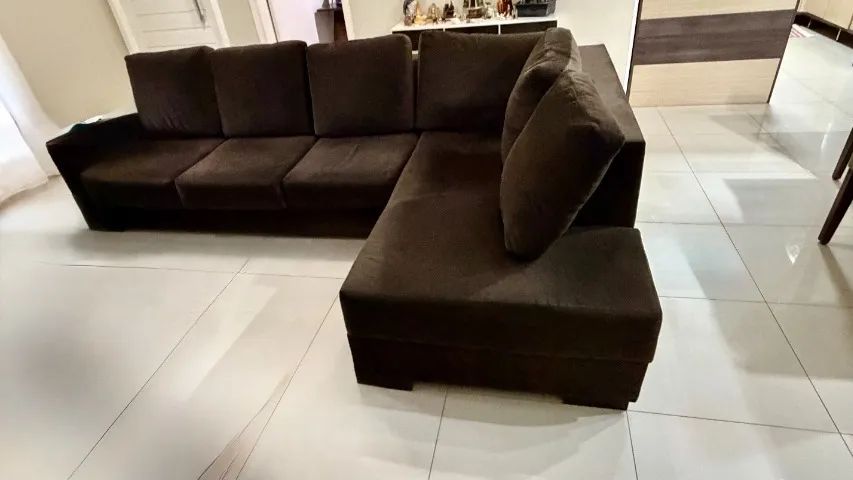 Sofá de Canto com Chaise Marrom - Foto 5