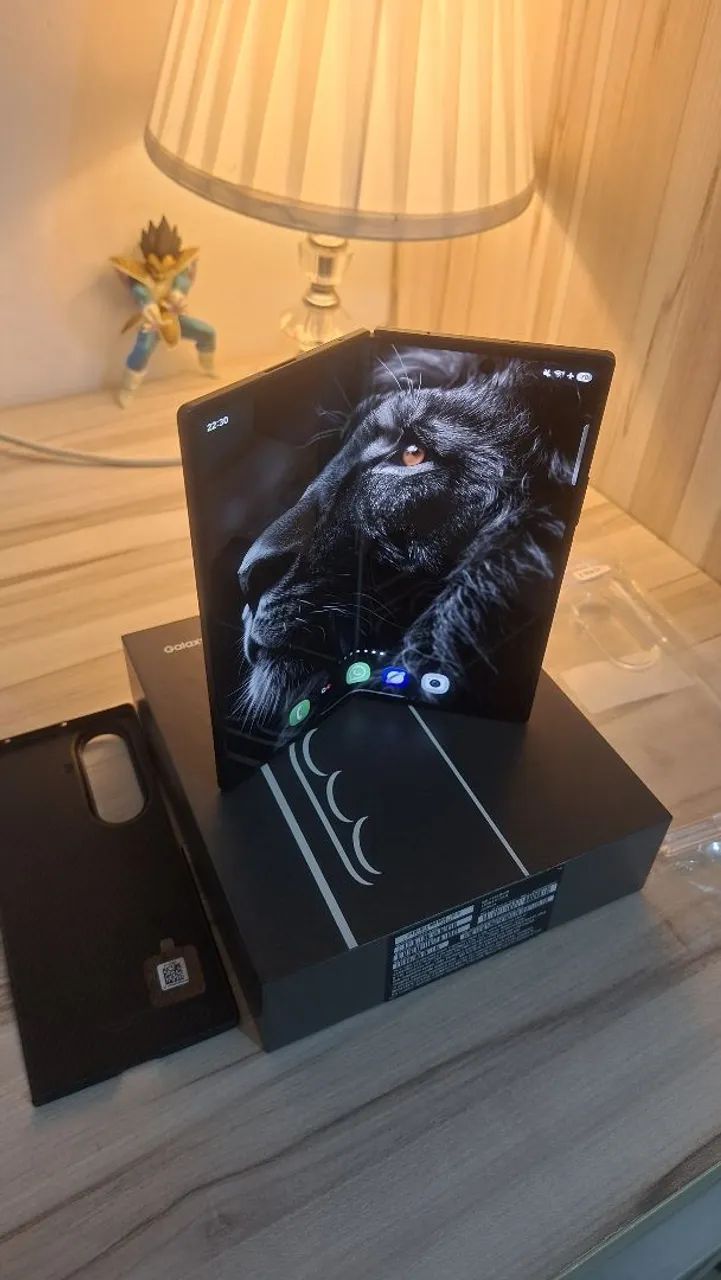 Galaxy Z fold 7 512gb Garantia novíssimo.