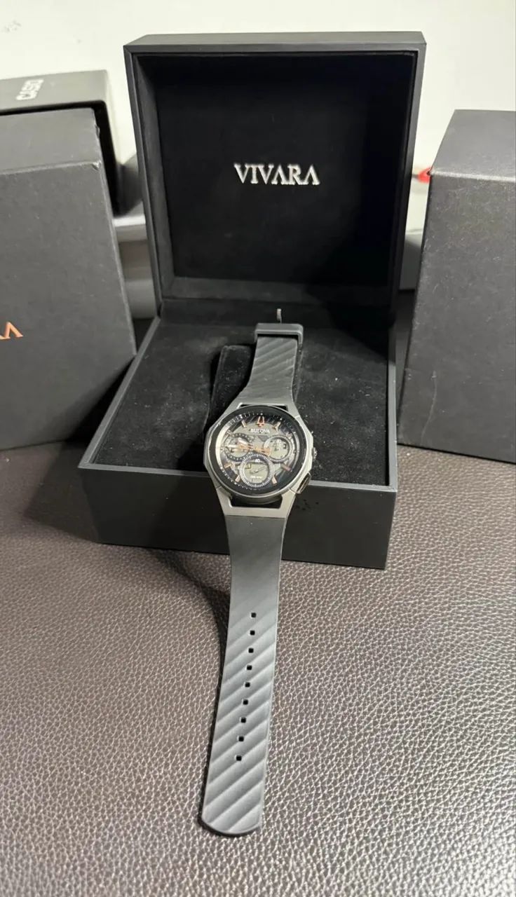 Relógio Bulova curv titaniun impecável  - Foto 3