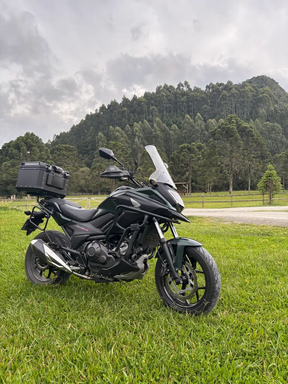 Honda NC 750X 2021 Verde com Km baixa e Impecável