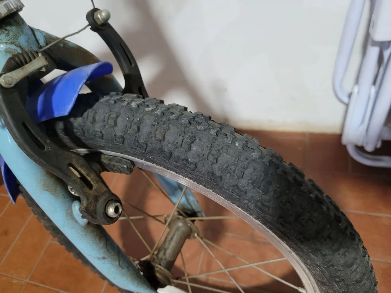 Bicicleta infantil aro 16 em excelente estado  - Foto 2