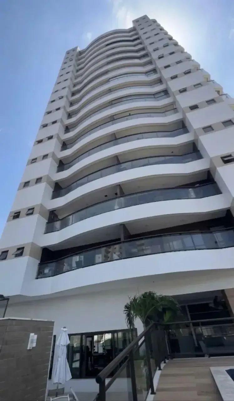 Vendo Apartamento no Edifício Solarium,  3 Suítes, 02 Vagas de Garagem.