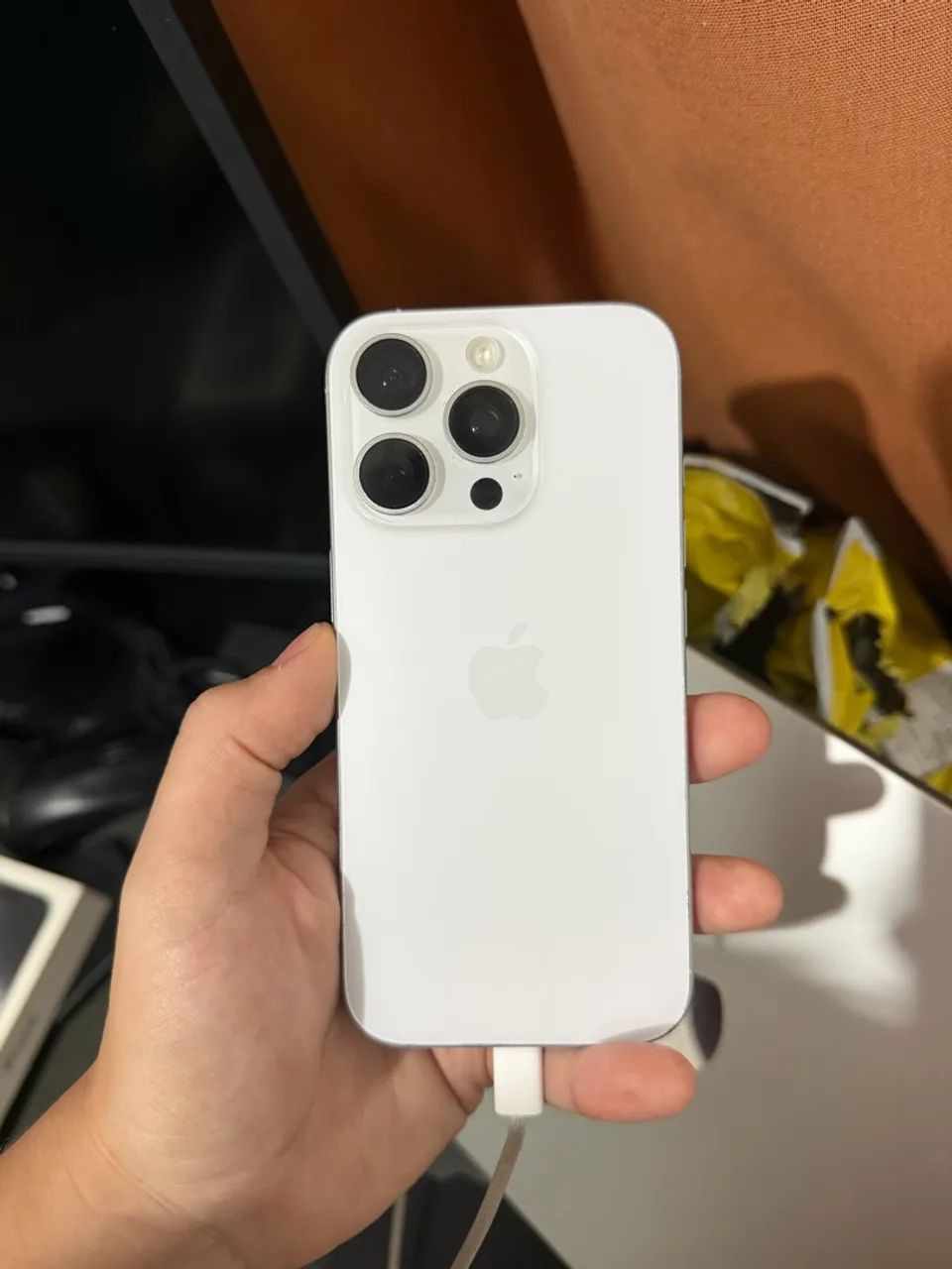 iPhone 16 pro  - Foto 2