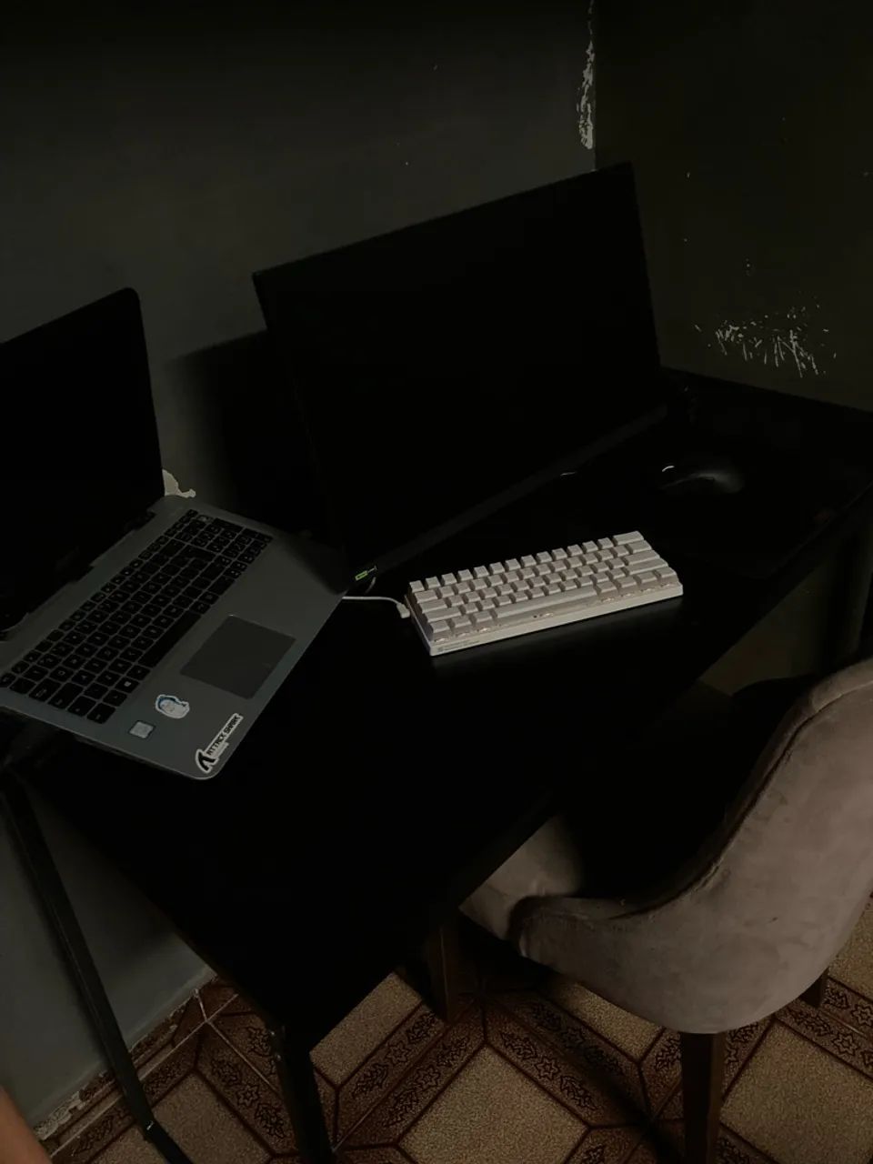 NOTBOOK i5 7g. 12gb ram 1 tb memoria