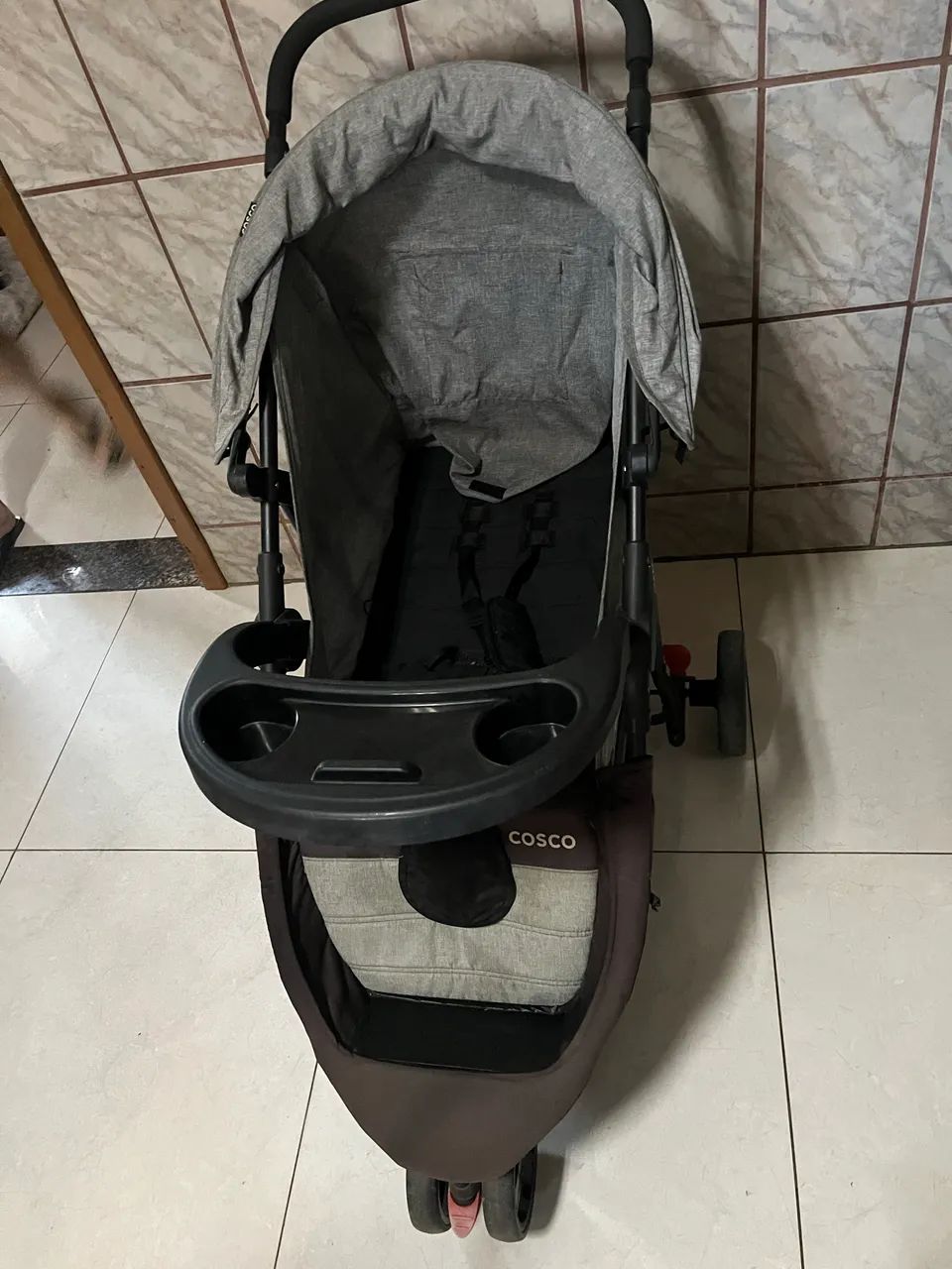 Carrinho de bebê cosco