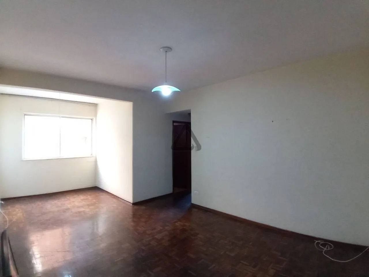 Aparatamento de 2 dormitorios no Centro de Americana.