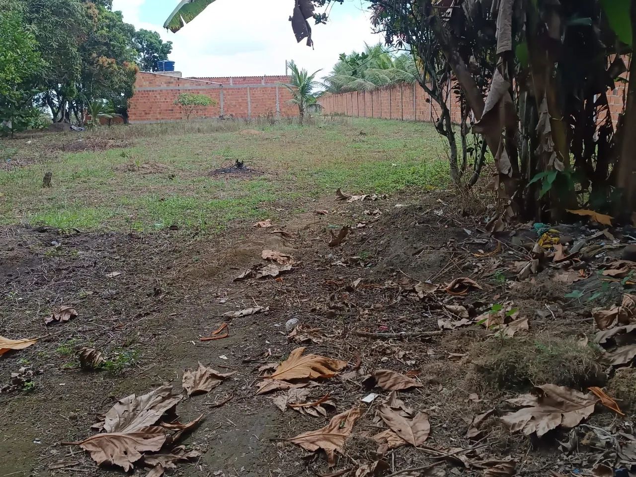 VENDE-SE TERRENO