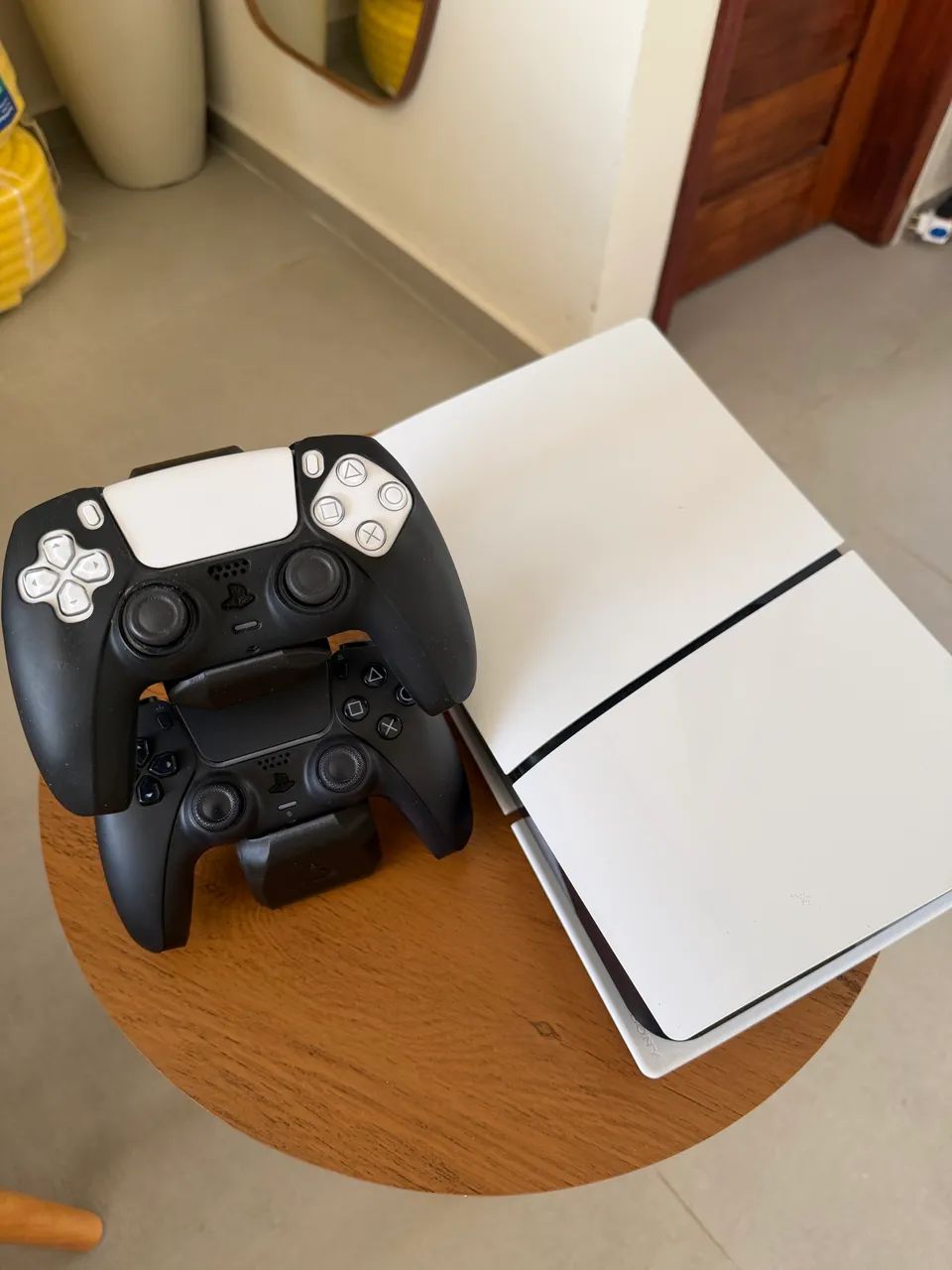 PS5 Slim mídia digital com 2 controles