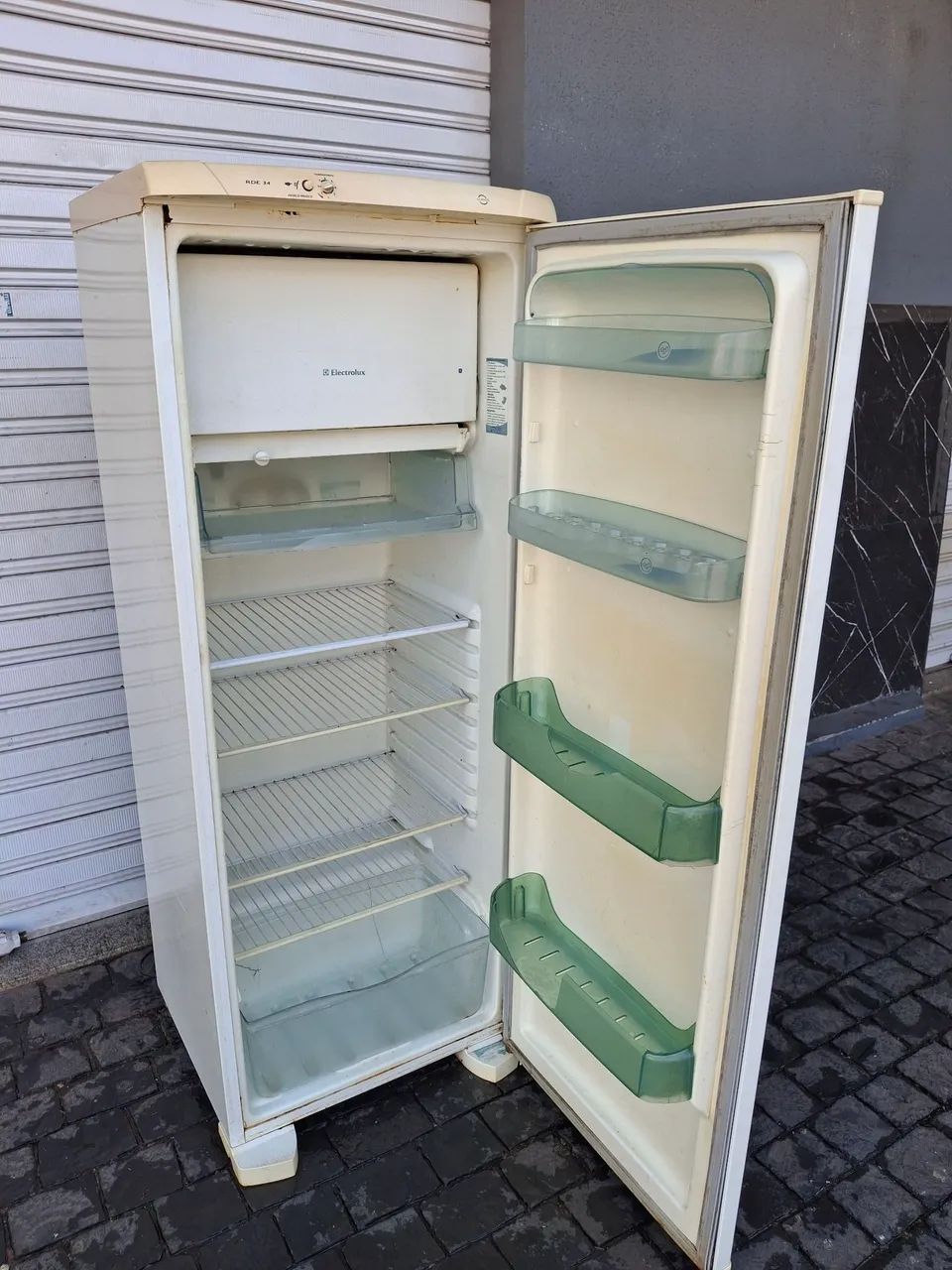 Vendo geladeira Electrolux 220v - Foto 3