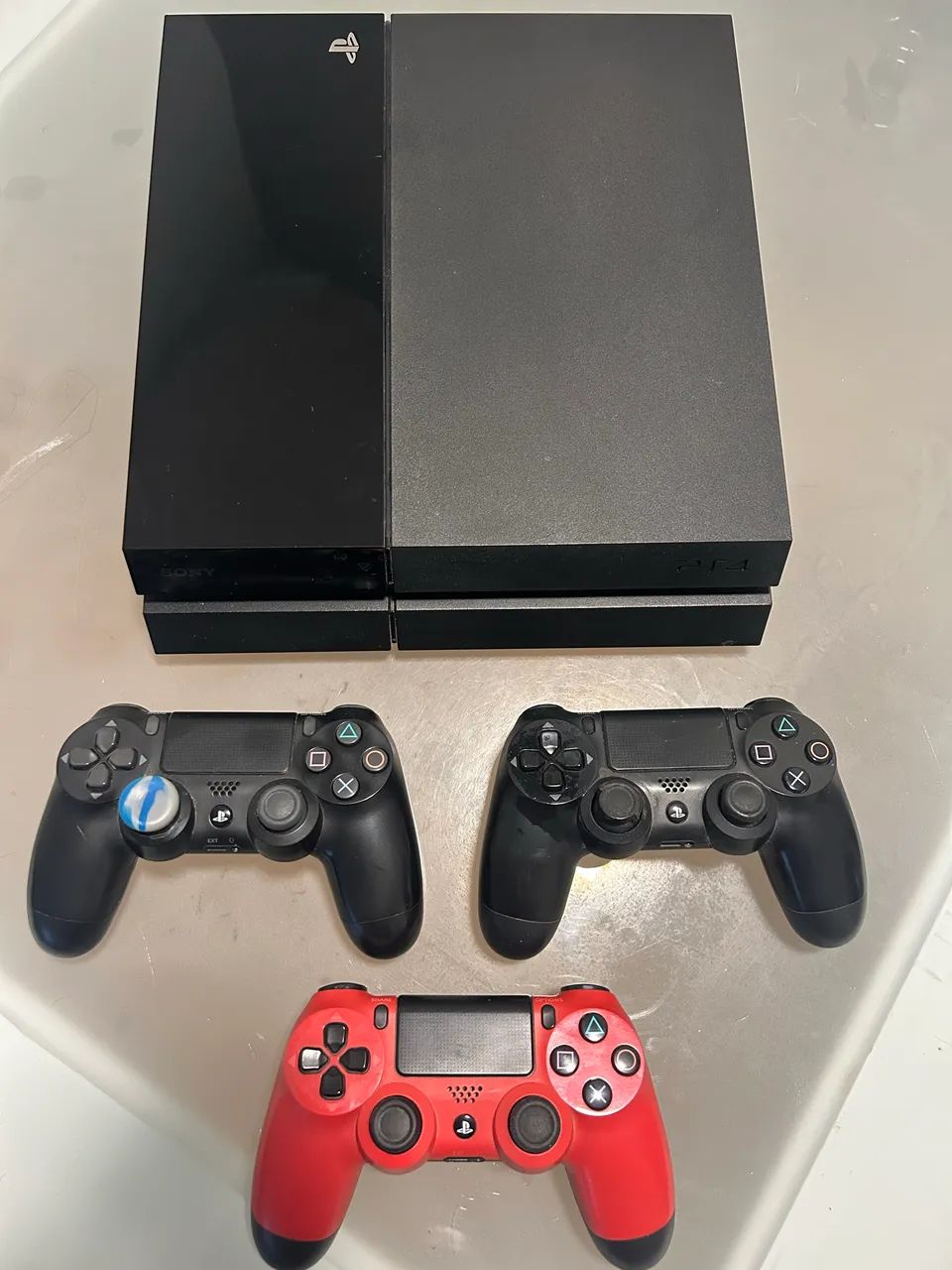 PS4 (Modelo CUH1115A) + 3 controles + Caixa Original  - Foto 3