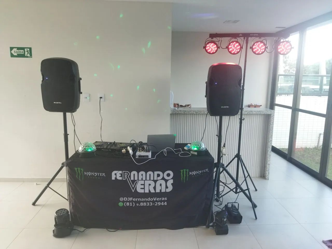 02 Caixas de som amplificadas com pedestal. - Foto 4