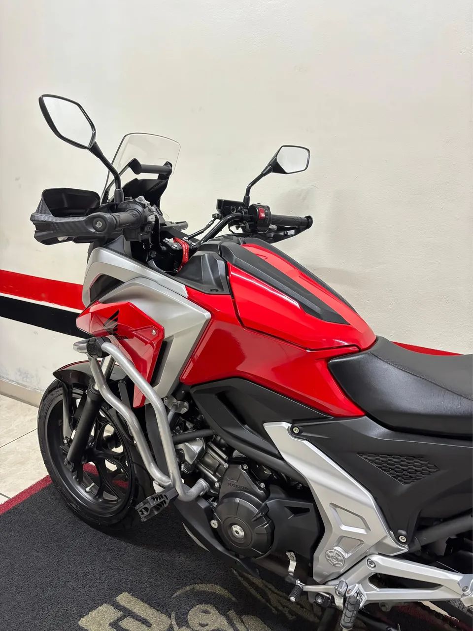 NC 750x  2022   MUITO NOVA   (DIVIDO 21x CARTÃO ) - Foto 8