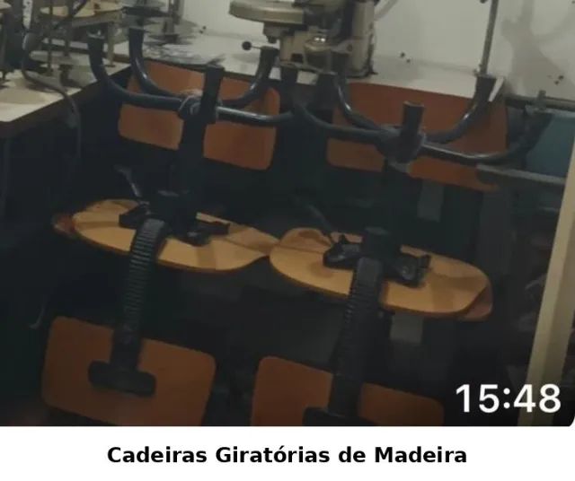 cadeiras giratórias de madeira