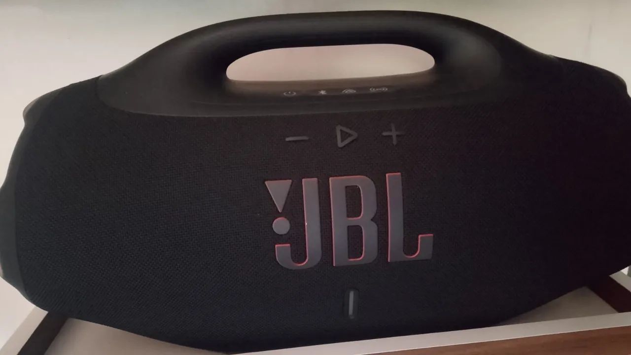 Vendo caixa JBL nova 