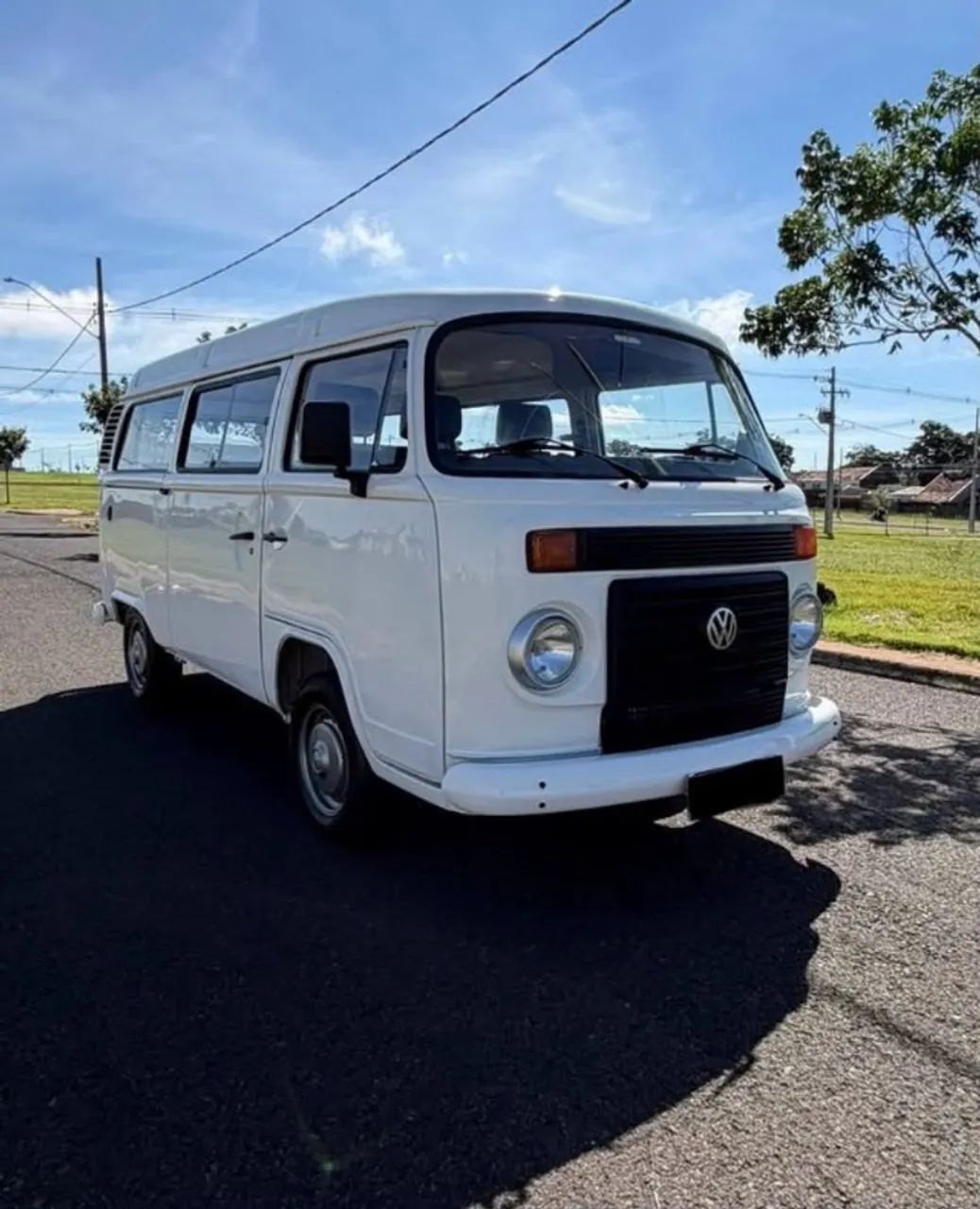 Volkswagen Kombi LOTAÇÃO 1.4 MI TOTAL FLEX 8V 2011