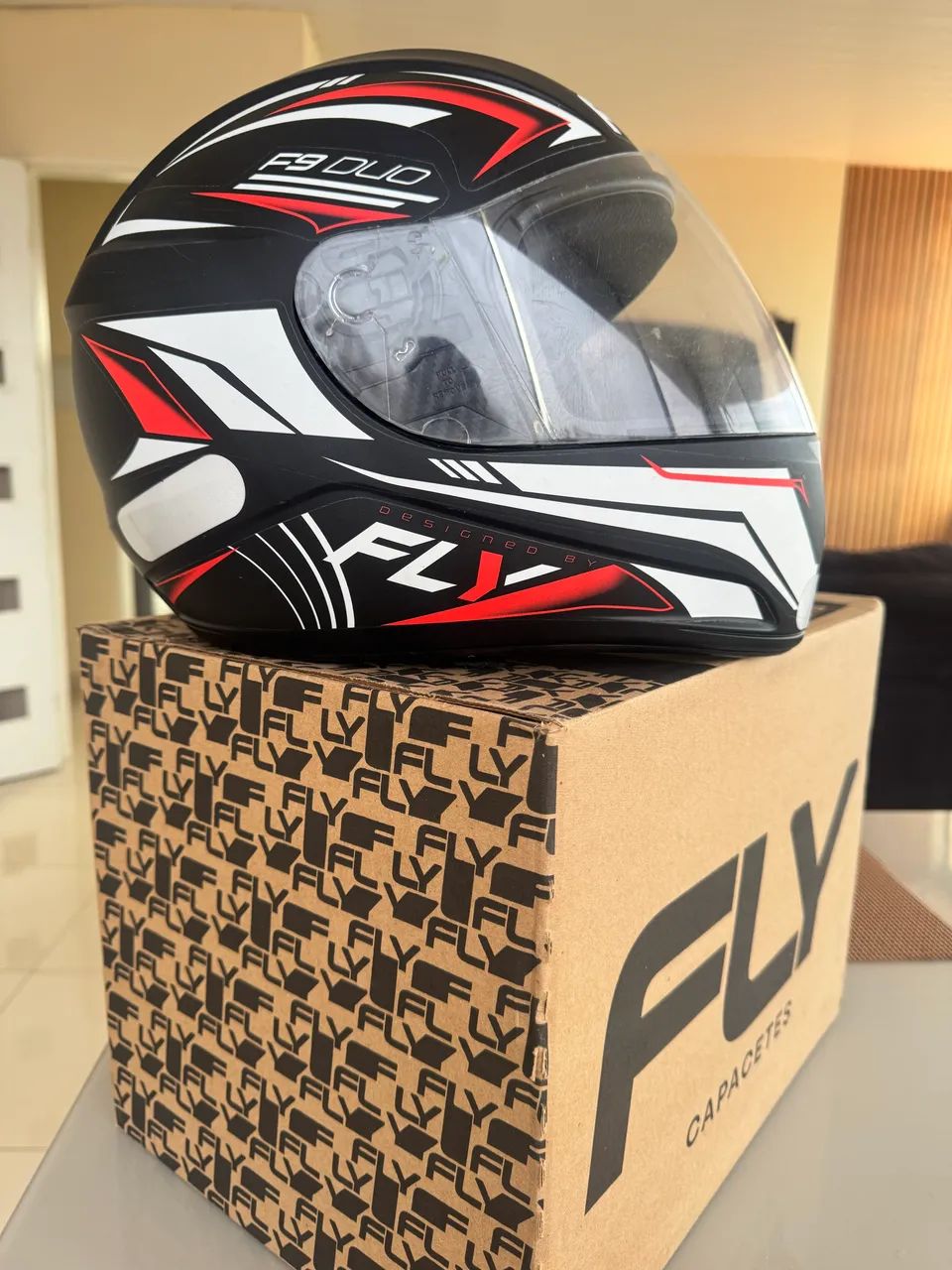 Capacete Fly tamanho 58 Novinho