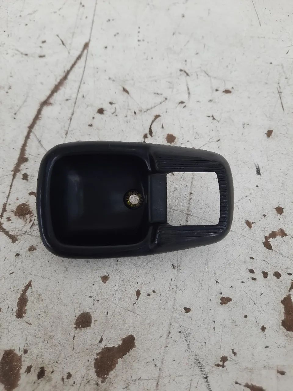 Moldura Maçaneta Interna Dianteira Direita Vw Kombi 2004 - Foto 2
