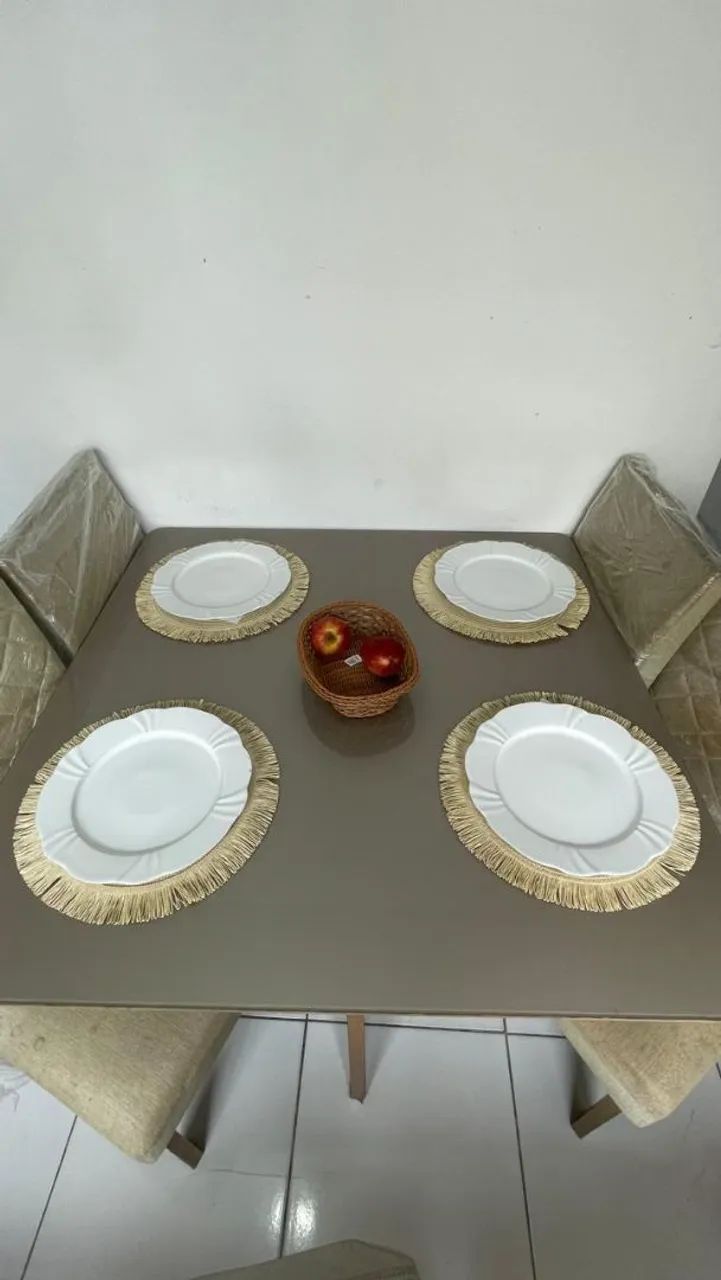 Mesa de jantar e brindes relâmpago 