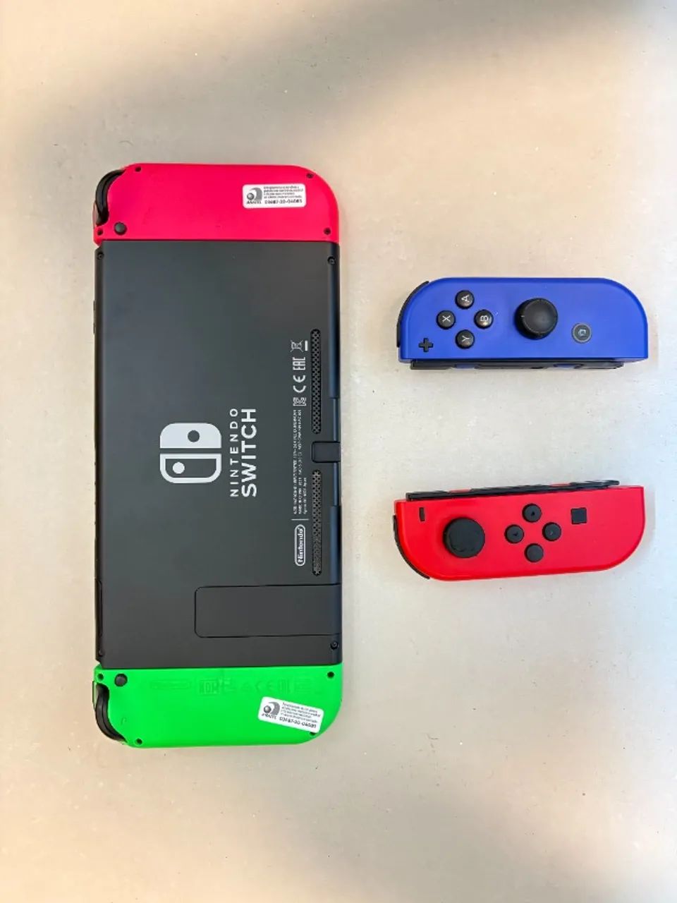 Nintendo Switch V2 + 4 Joy-cons + 2 Comfort Grips + microSD 128GB + Dock e Caixa - Foto 3